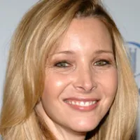 1251326085lisa_kudrow_290x206