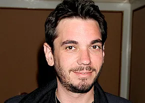 1252068977_dj am 206