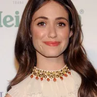1253035858_emmy rossum a