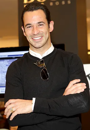 1255464973_helio castroneves 290