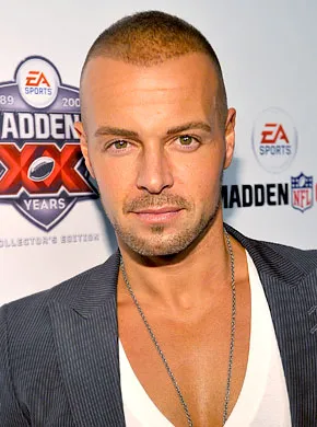1256762777_joey lawrence baby 290