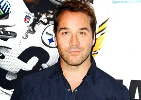 1257284687_jeremy piven 206