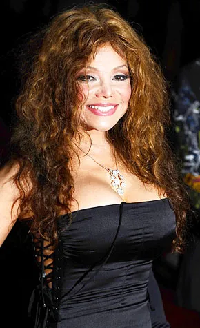 1257368700_latoya jackson 290