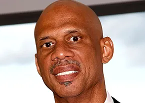 1257864661_kareem abdul jabbar 206