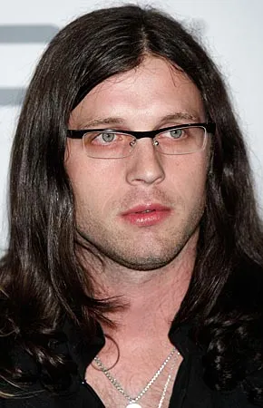 1258301225_nathan followill_290