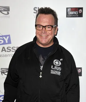 1259441087_tom arnold blog
