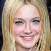 1260374980dakota fanning 206