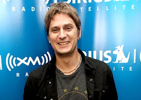 1265132849_rob thomas 206