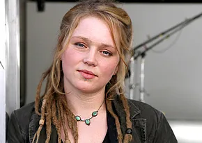 1267625235_crystal bowersox 84