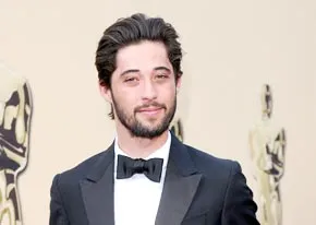 1268016377_ryan bingham p1