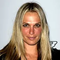 1271086842molly sims m