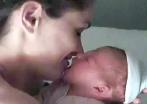 1273414311_amanda peet p1