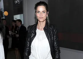 1276264112_amanda peet md