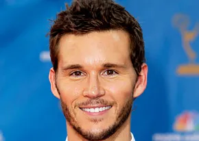 1283878507_ryan kwanten 206