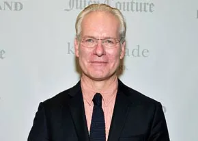 1286383050_tim gunn 206