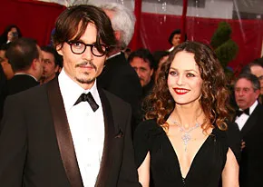 1291245217_johnny depp vanessa paradis 206