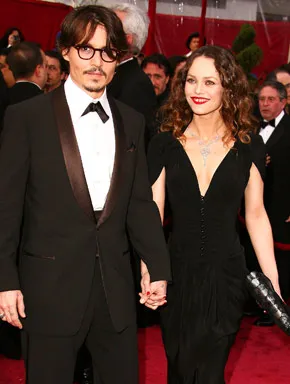 1291245217_johnny depp vanessa paradis 290