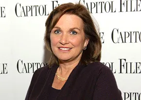 1291759714_elizabeth edwards 206