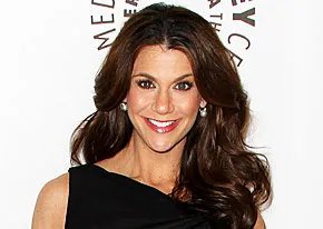 1295541783_samantha harris 206