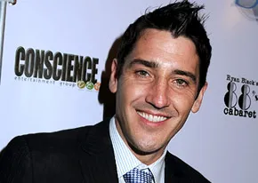 1296481474_jonathan knight 206