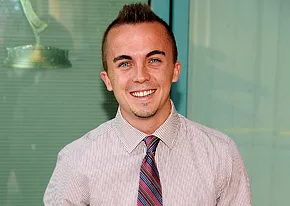 1297800182_frankie muniz 206