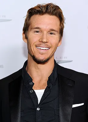 1298566037_ryan kwanten 402