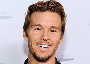 1298566037ryan kwanten 206