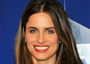 1299275843_amanda peet 206