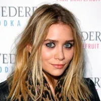 1299781979ashley olsen 206