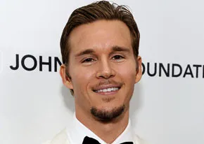 1301789680_ryan kwanten p1