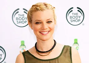 1303479608_amy smart ring 206