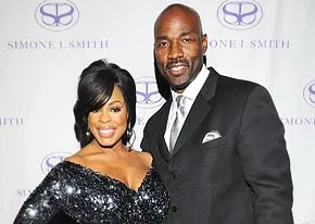 1306678713_niecy nash p1