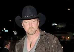 1307283714_trace adkins p1