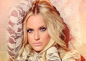 1308844389_lacey schwimmer 206