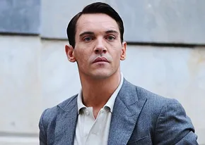 1309443114_jonathan rhys meyers 206