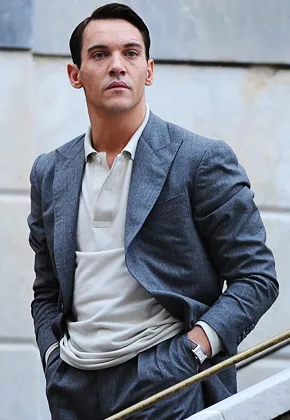 1309443114_jonathan rhys meyers 290