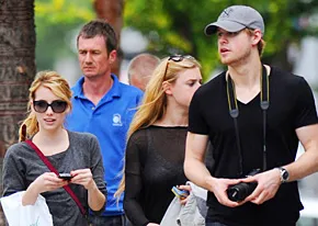 1309976325_emma roberts chord overstreet 206