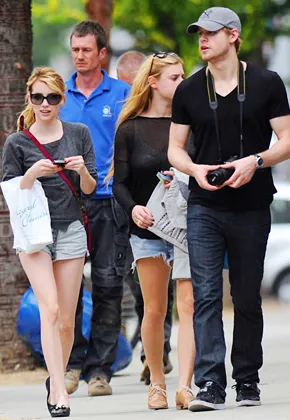 1309976325_emma roberts chord overstreet 290