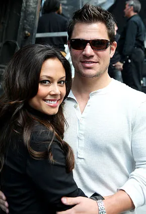 1311024501_nick lachey vanessa minnillo 290