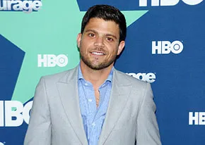 1311174163_jerry ferrara 206