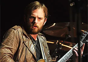 1312376133_kings of leon meltdown 206