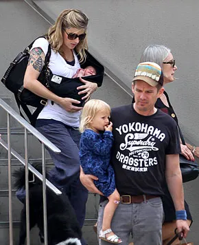 1312805874_ethan hawke baby 290