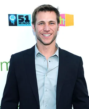 1313512276_jake pavelka 290