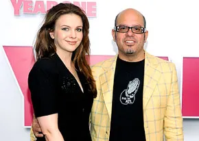 1313609104_amber tamblyn david cross 206