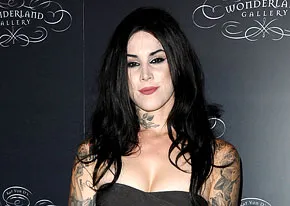 1313694326_kat von d 206