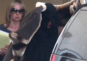 1313778120_taylor armstrong 206