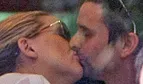 1314296562_kate hudson matt bellamy 84