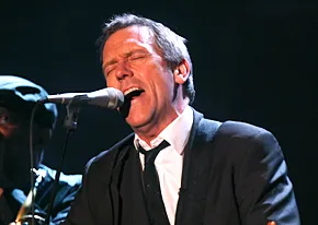 1314986724_hugh laurie 206