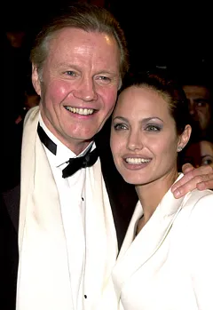 1315929203_jon voight angelina jolie 240