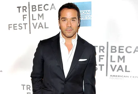 1315951923_jeremy piven 467
